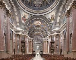 Interni della Basilica si Santa Maria Assunta